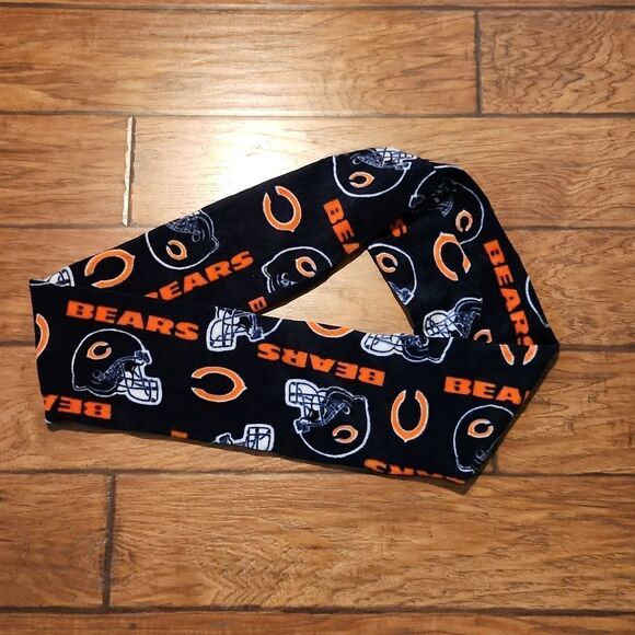5/$15 NFL Chicago Bears fleece infinity scarf - Picture 1 of 3